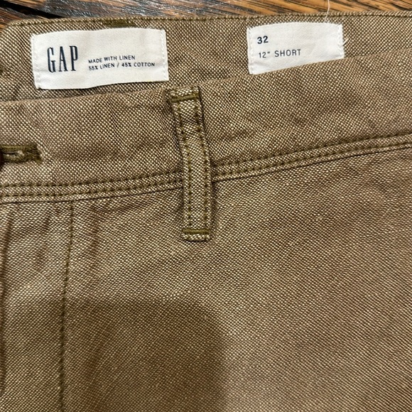 GAP MENS 12 INCH SHORTS IN LINEN AND COTTON BLEND - BUTTON CLOSURE BACK POCKETS - Picture 8 of 8
